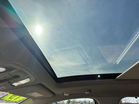 Used 2019 Hyundai Santa Fe Limited image 25