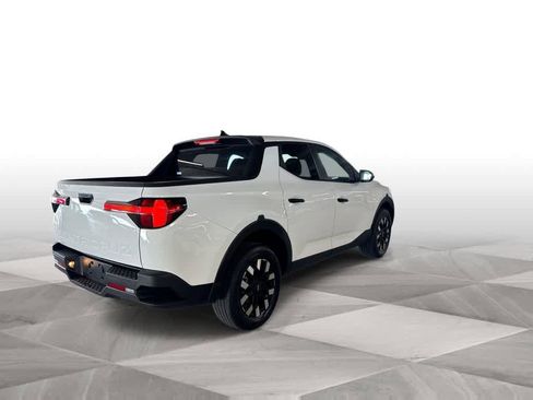 Used 2025 Hyundai Santa Cruz SE FWD image 8