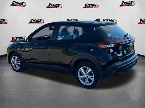 Used 2021 Nissan Kicks S image 6