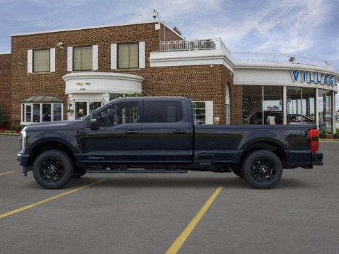 New 2025 Ford F250 Lariat w/ Black Appearance Package image 13