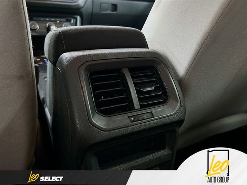 Used 2020 Volkswagen Tiguan S image 23
