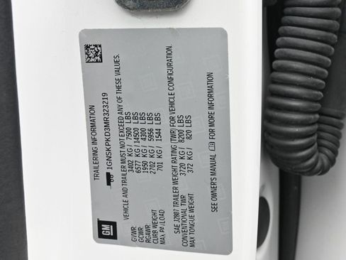 Used 2021 Chevrolet Tahoe Z71 w/ Z71 Off-Road Package image 28