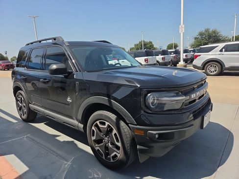 Used 2022 Ford Bronco Sport Outer Banks w/ Tech Package AWD/4WD image 4