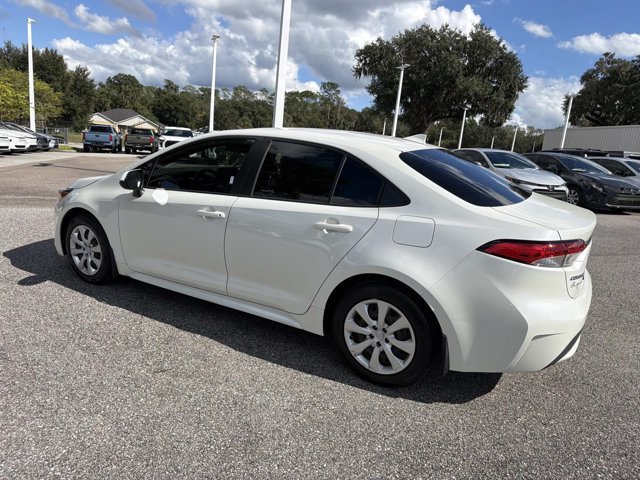 Certified 2021 Toyota Corolla LE FWD image 4