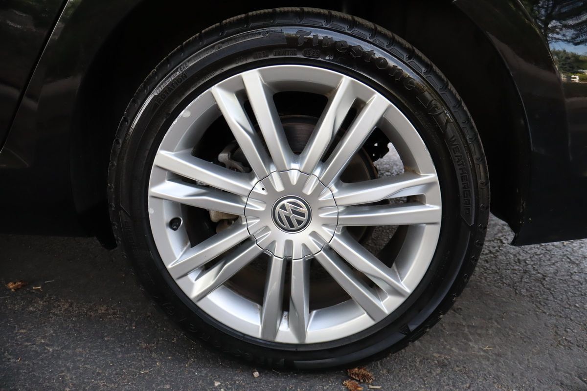 Used 2016 Volkswagen Golf Limited Edition FWD image 42