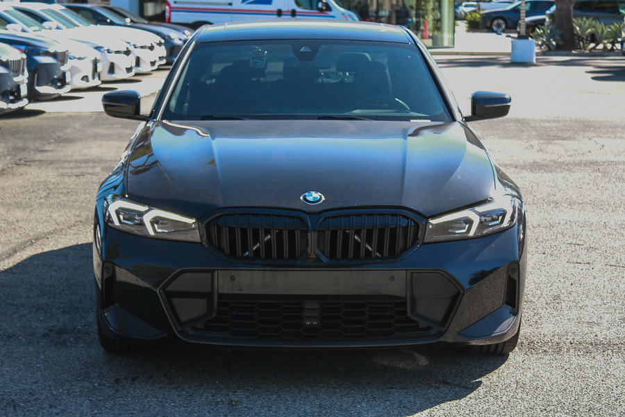 Used 2024 BMW 330i Sedan w/ M Sport Package RWD image 2