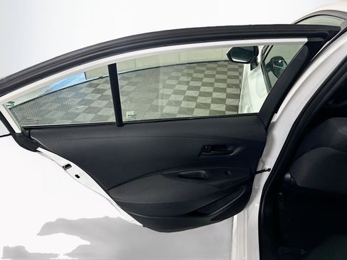 Used 2025 Toyota Corolla LE image 26