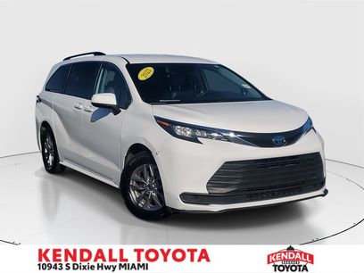 Used 2022 Toyota Sienna LE