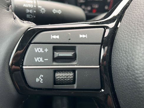 Used 2026 Honda CR-V EX-L image 9