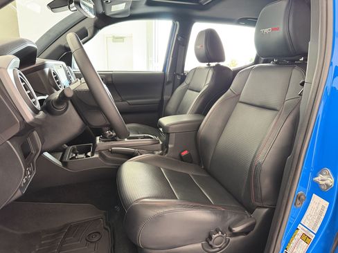 Used 2019 Toyota Tacoma TRD Pro w/ Desert Air Intake Package AWD/4WD image 5