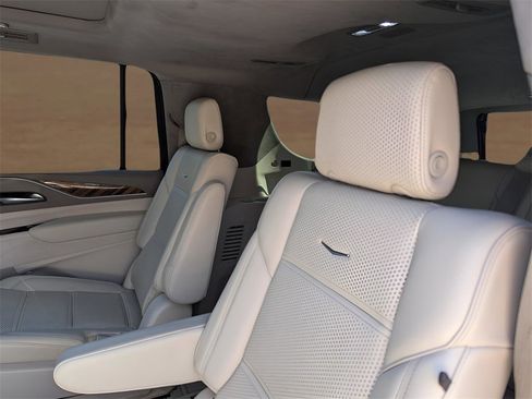 Certified 2023 Cadillac Escalade ESV Sport Platinum w/ LPO, ONYX Package image 23