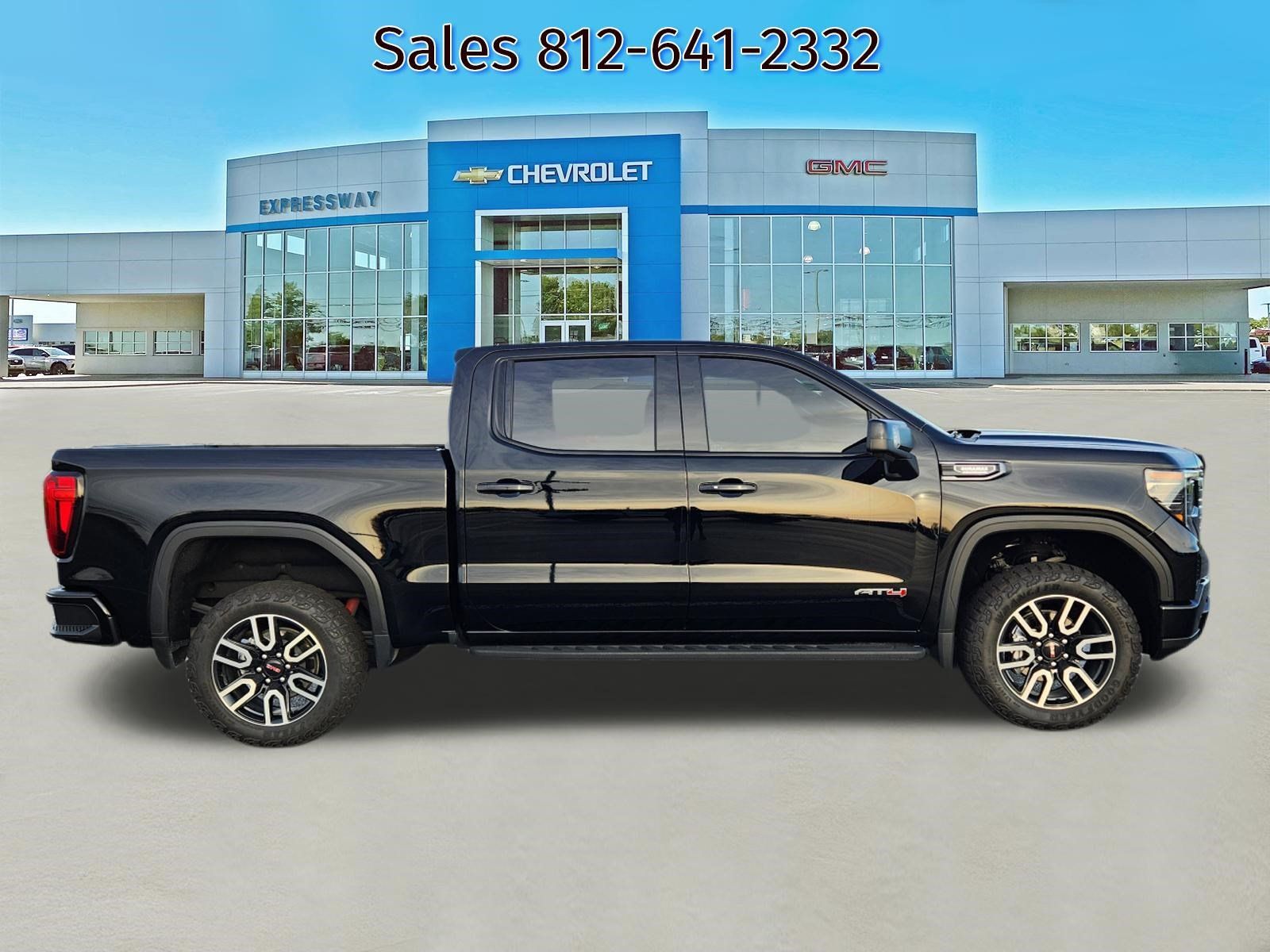 Used 2025 GMC Sierra 1500 AT4 w/ AT4 Premium Package AWD/4WD image 8
