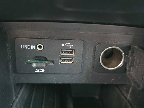 Used 2015 Ford Explorer XLT w/ Equipment Group 202B image 19