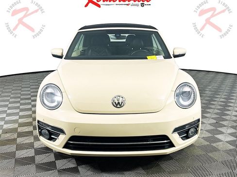 Used 2019 Volkswagen Beetle 2.0T SE image 2