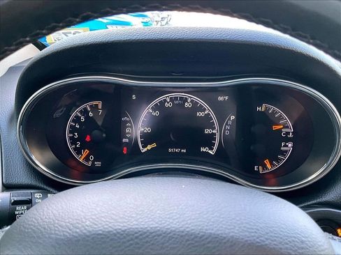 Used 2021 Jeep Grand Cherokee Limited AWD/4WD image 25