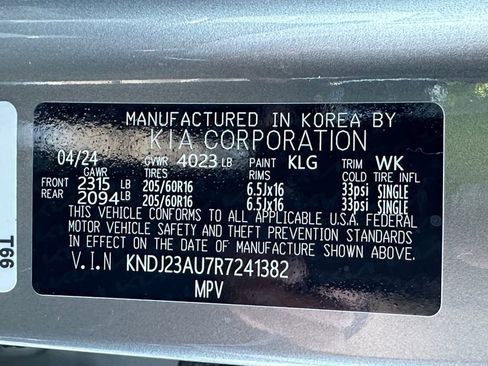 Used 2024 Kia Soul LX w/ Option Group 015 FWD image 16