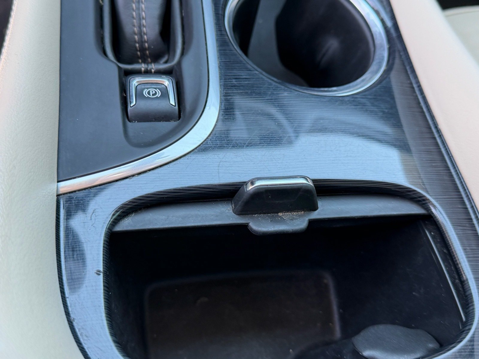 Used 2017 Buick Envision Premium w/ LPO, Cargo Package AWD/4WD image 31
