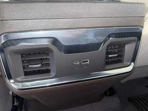 Used 2025 Chevrolet Silverado 1500 LTZ image 9