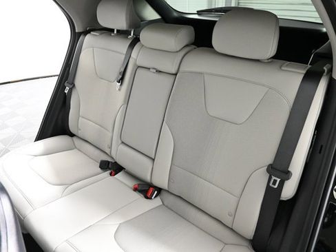 New 2025 Kia Niro EX image 12