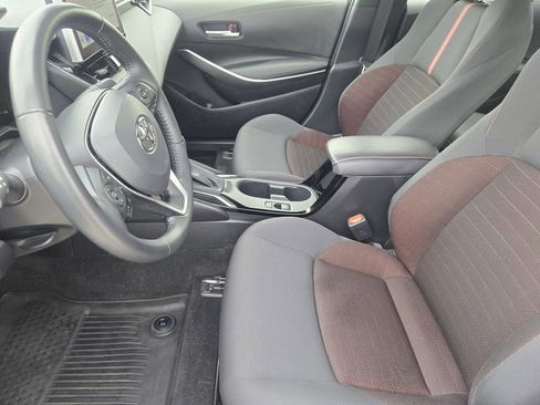 Certified 2025 Toyota Corolla SE w/ SE Premium Package FWD image 15