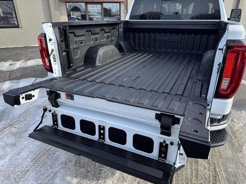 Used 2024 GMC Sierra 1500 AT4 w/ Technology Package image 21