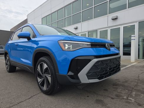 New 2026 Volkswagen Taos SE AWD/4WD image 30