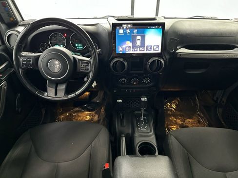 Used 2017 Jeep Wrangler Unlimited Sport w/ Connectivity Group AWD/4WD image 22