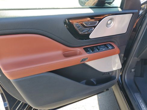 New 2025 Lincoln Aviator Reserve w/ Equipment Group 201A image 8