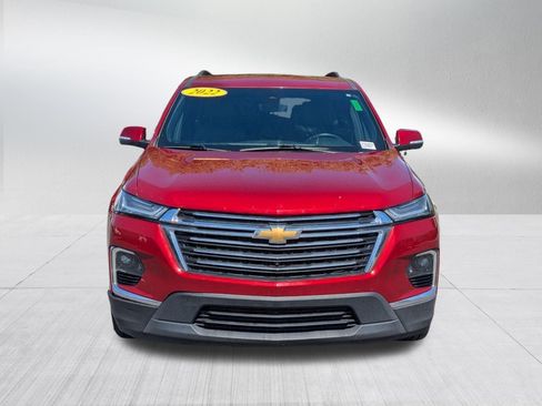 Certified 2022 Chevrolet Traverse LT w/ LT Premium Package AWD/4WD image 9