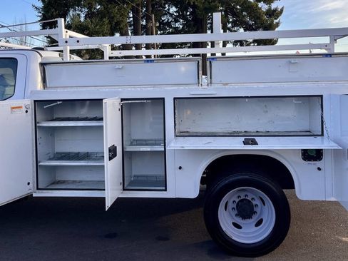 Used 2022 Ford F450 XL image 10