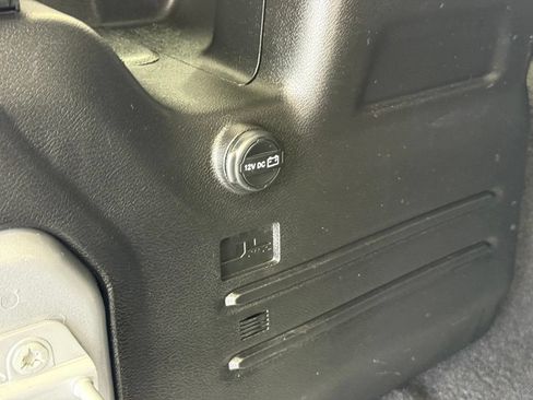 Used 2021 Jeep Wrangler Unlimited Sahara AWD/4WD image 8