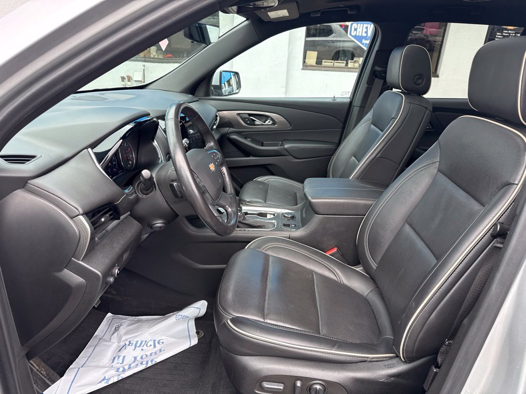 Used 2022 Chevrolet Traverse Premier w/ LPO, Floor Liner Package AWD/4WD image 19
