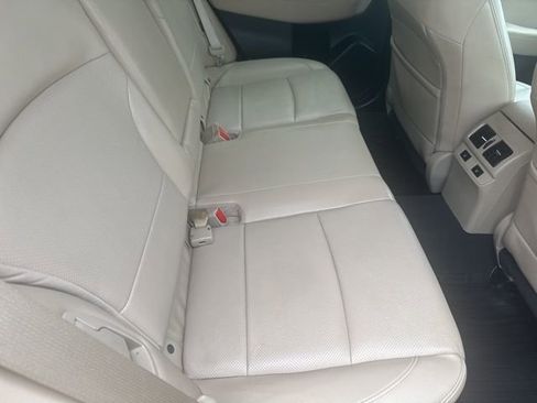 Used 2016 Subaru Outback 2.5i Limited AWD/4WD image 16