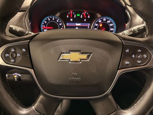 Used 2023 Chevrolet Traverse LT image 18