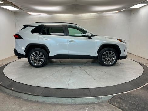 Used 2025 Toyota RAV4 XLE Premium image 7