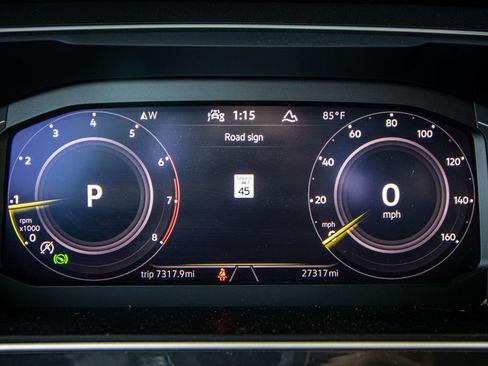 Certified 2024 Volkswagen Tiguan SEL R-Line AWD/4WD image 38