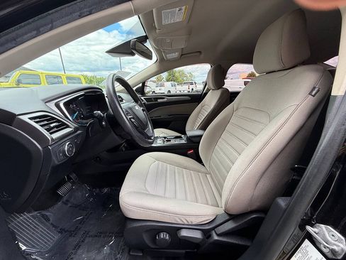 Used 2020 Ford Fusion S FWD image 16