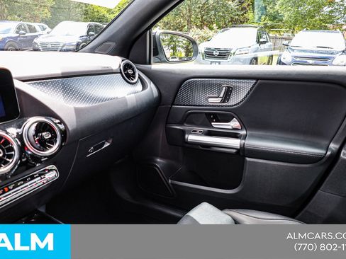Used 2025 Mercedes-Benz GLA 250 image 35