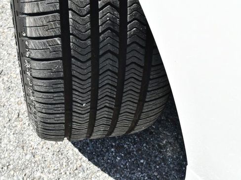 Used 2018 Mercedes-Benz E 400 4MATIC Coupe image 56