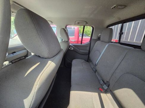Used 2017 Nissan Frontier SV AWD/4WD image 5