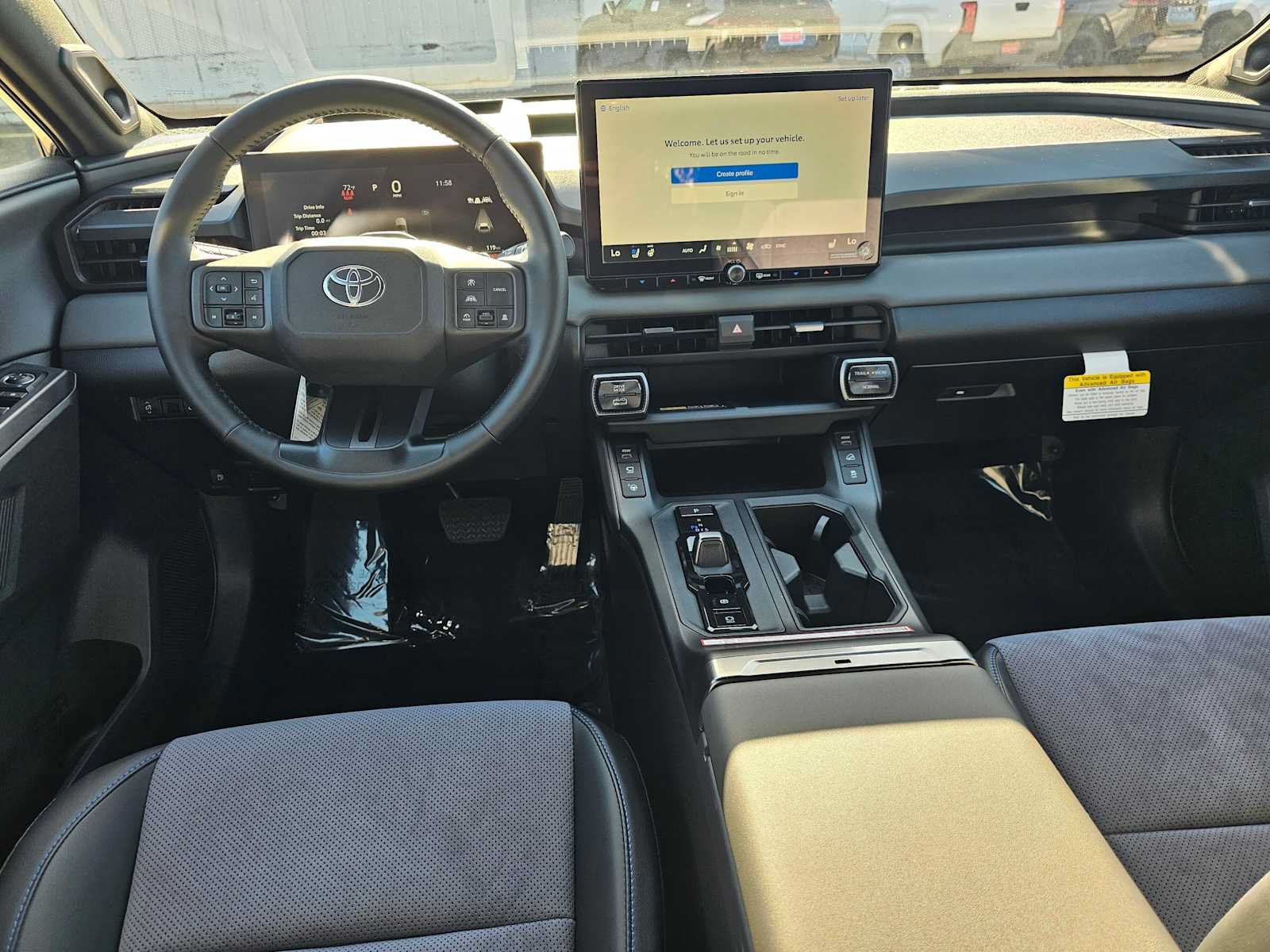 New 2026 Toyota RAV4 XSE w/ Panoramic Sun Roof Package AWD/4WD image 18