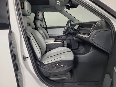Used 2025 Rivian R1S Adventure AWD/4WD image 24