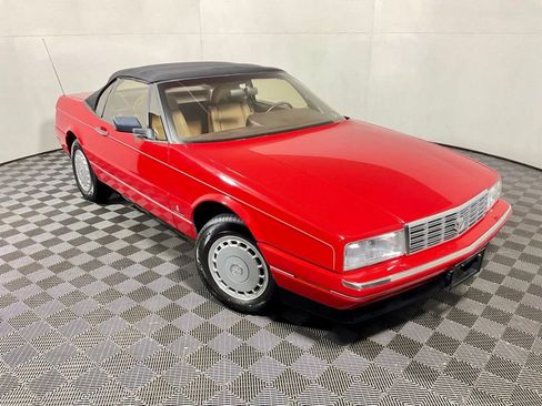 Used 1988 Cadillac Allante image 2
