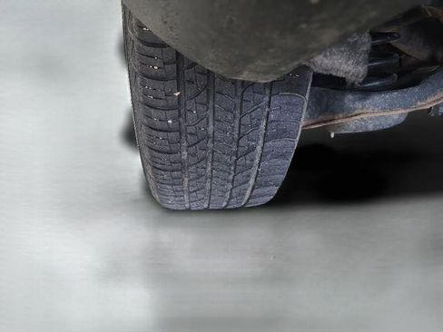 Used 2014 Ford Focus SE w/ SE Winter Package image 24