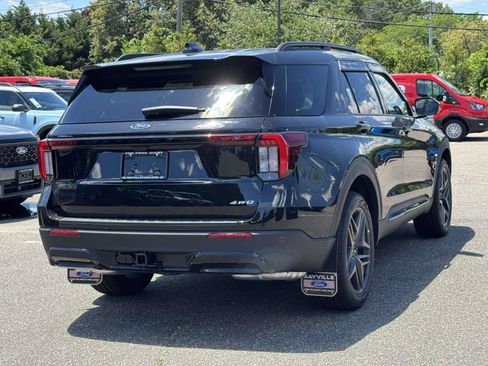 New 2026 Ford Explorer ST-Line w/ ST-Line Street Pack AWD/4WD image 4
