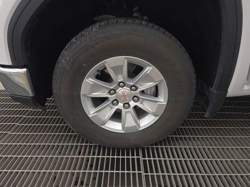 Used 2024 GMC Sierra 1500 SLE w/ Preferred Package image 26