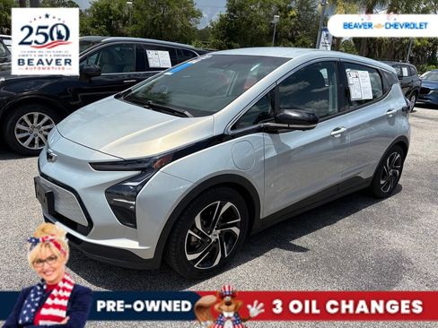 Used 2022 Chevrolet Bolt LT w/ Infotainment Package FWD image 1