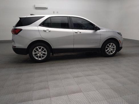 Used 2022 Chevrolet Equinox LS w/ LS Convenience Package image 10