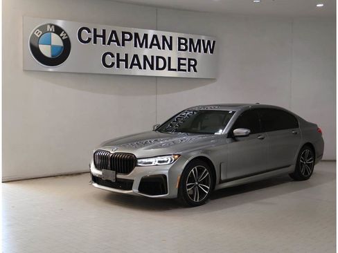 Used 2021 BMW 740i w/ M Sport Package RWD image 1