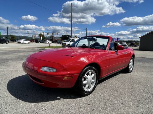 Used 1991 MAZDA MX-5 Miata RWD image 2